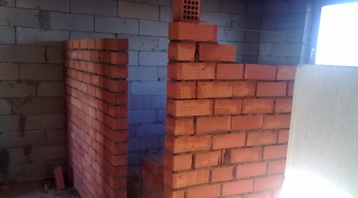 Кладка перегородок из кирпича: как укладывать, кому нужна и зачем