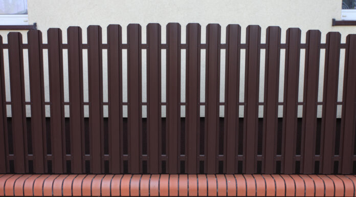 Металлические перила заборы отделочные профили