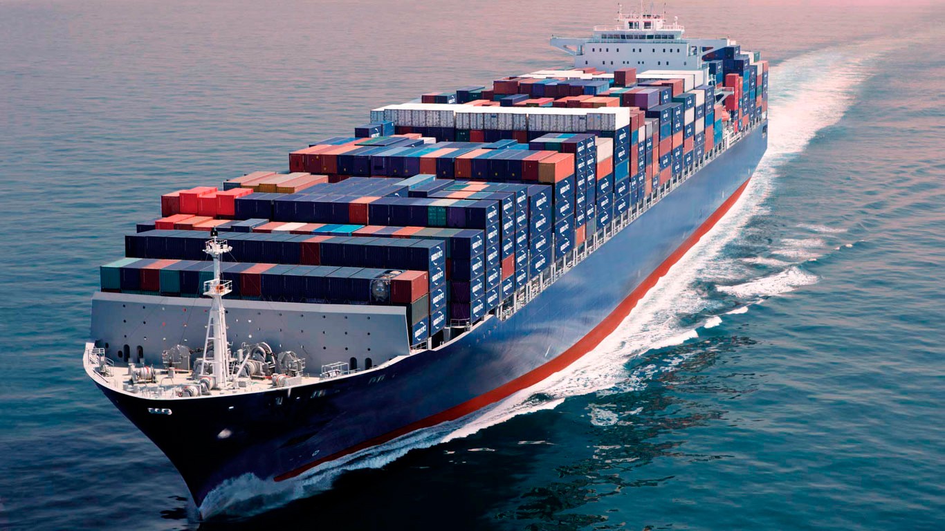 Морские перевозки: какие товар безопаснее всего перевозить таким способом