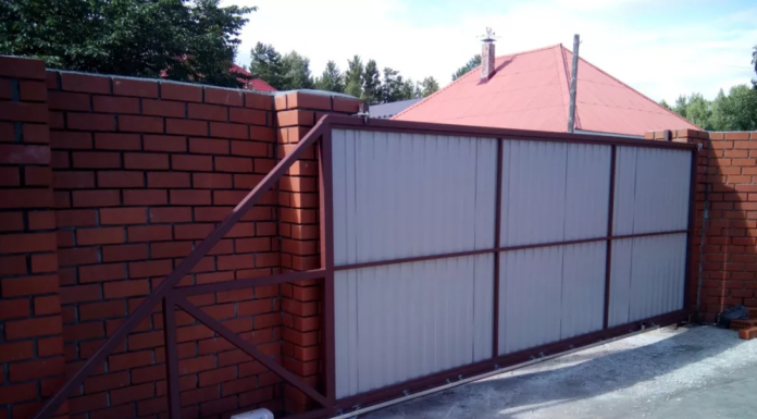 Откатные ворота: принцип работы и на что обратить внимание при выборе