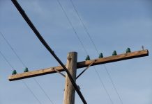 Деревянная опора ЛЭП: особенности и плюсы