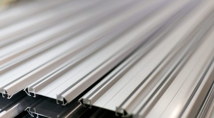 Алюминиевый профиль: что это такое и какими свойствами обладает