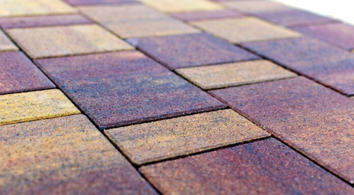 Тротуарная плитка и Брусчатка: Виды, Укладка и Уход