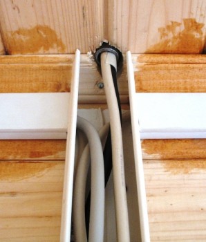 монтаж электропроводки в деревянном доме