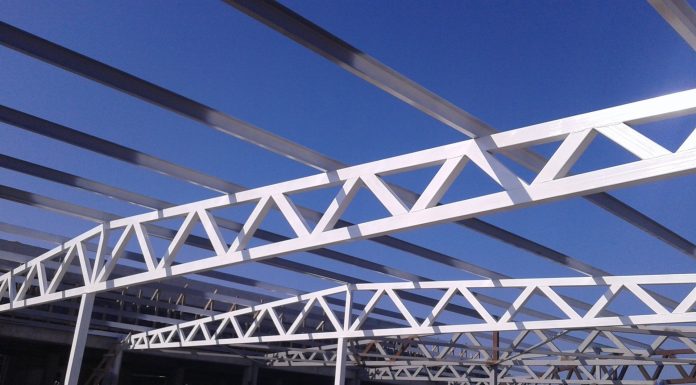 Качественное строительство: стальные стропильные фермы