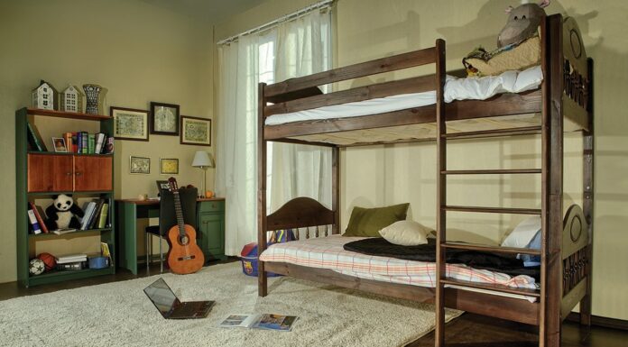 Обзор разных цветов двухъярусных кроватей