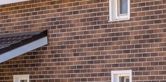 Особенности выбора и плюсы отделки фасадной плиткой