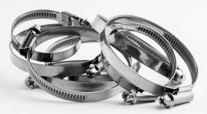 Как выбрать качественный хомут для надежного крепления