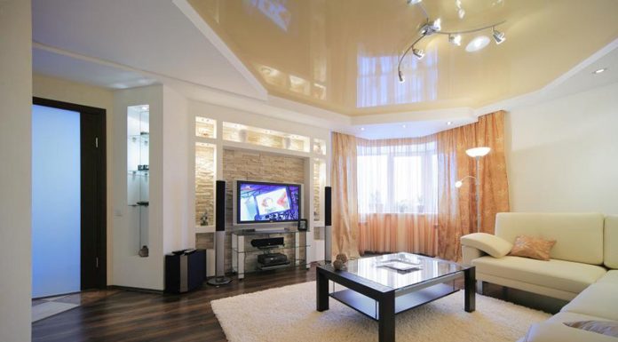 В чем плюсы натяжных потолков: красота и скорость выполнения