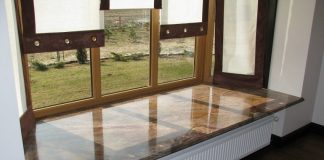 Широкие подоконники из искусственного камня