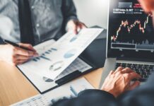 Как стоит инвестировать на фондовом рынке?