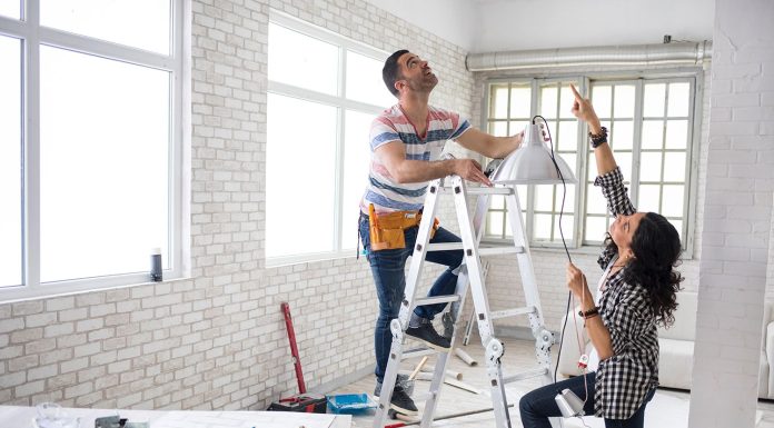 Делаем ремонт в квартире: краска для стен, отделка стен и потолка, двери