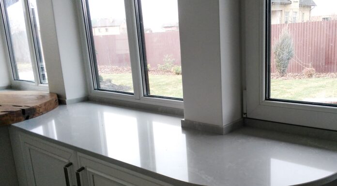 Подоконники из кварца: второй по прочности материал после алмаза, огромное разнообразие форм, фактур и цветов