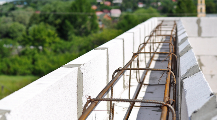 Изготовление армопояса для газобетона: повышаем прочность вашего дома