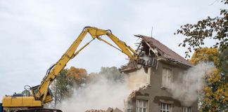 Демонтаж дома: особенности и этапы разборки