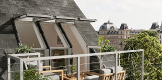 Почему стоит выбрать мансардное окно с выходом на балкон?