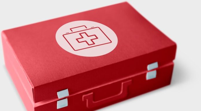 Медицинский ящик для скорой помощи: его назначение, разновидности и особенности