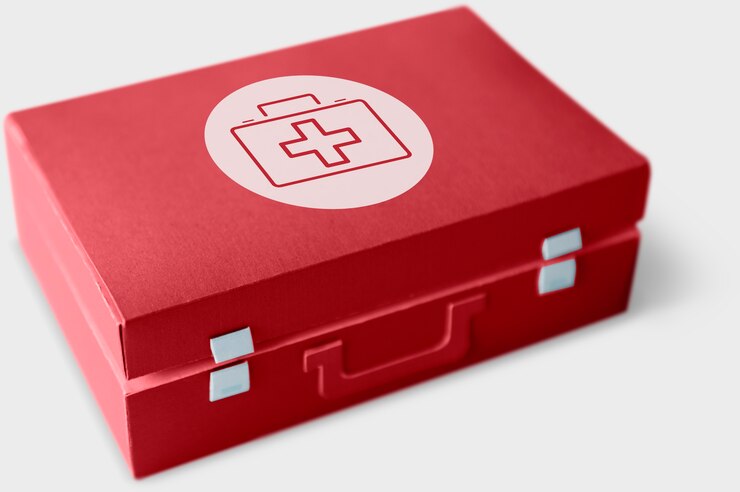 Медицинский ящик для скорой помощи: его назначение, разновидности и особенности