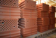 Материалы для отделки дома: керамоблок, тротуарная плитка и лицевой кирпич