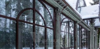 Остекление коттеджа: как большое количество стекол и света повлияет на пространство внутри дома