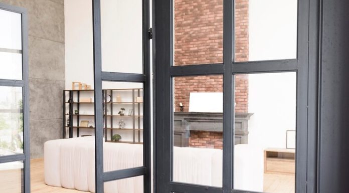 Пластиковые двери: современное решение для вашего дома