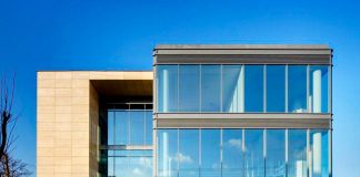 Виды и преимущества фасадного остекления