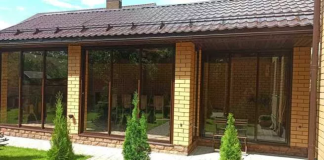 Холодное панорамное остекление: плюсы и возможности