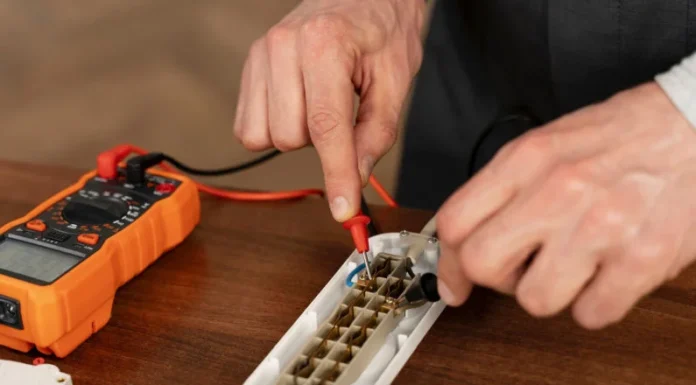 Как проверить исправность автоматических выключателей в щитке