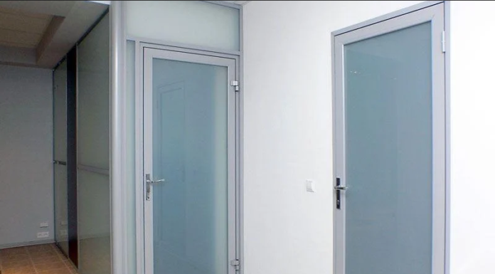 Офисные двери. Виды и материалы изготовления