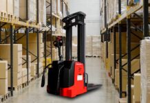 Для чего нужны самоходные электроштабелеры?