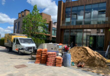 Полусухая стяжка пола: особенности, плюсы и этапы работ